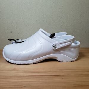Anywhere Men's Size 11 Zone Closed Toe Slip On Clogs White‎ Oil & Slip Resistant